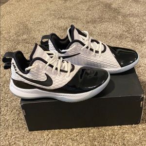 Lebron Witness Men Shoes